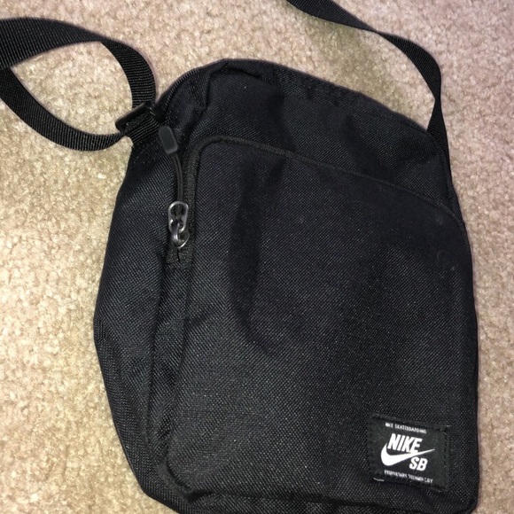 nike sb shoulder bag